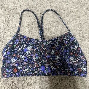 Lulu lemon bra size 6